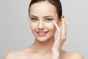Benefits Of Choosing The Right Eye Cream For Eliminating Skin Problems